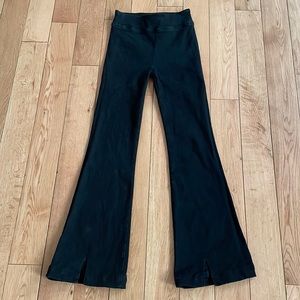 FRAME The Jet Set slit Flare black size 0 fit jeans 22-25
